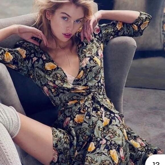 Urban Outfitters Ecote Ruby Dark Floral Skater Mini Wrap Dress SZ S - Picture 3 of 14